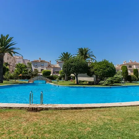 Isla Saint Tropez Arenal By Rock Apartment